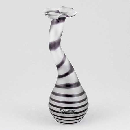 An Overview of Ulrica Hydman-Vallien's Don Juan Series